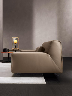 Soffagassent Couch Këssen Ledersofa Prianera Italiensch Möbel Sofa