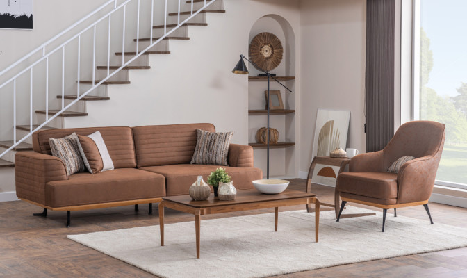 Luxus Sofagarnitur: Brong dräisëtzer Sofa an Fauteuil fir Wunnzëmmer