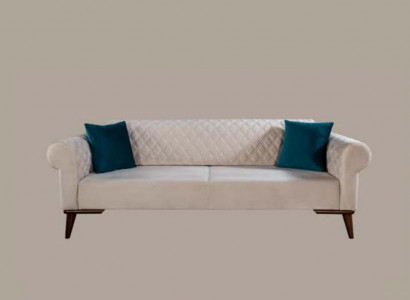 Beige dräisëtzeger Couch Elegante Sofa Sëtzmiwwel Wunnzëmmer Samt