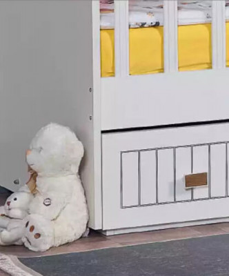 Babybett Kannerbett Bëtteset Schublade wäiss am Stil fir d'Kandenzëmmer