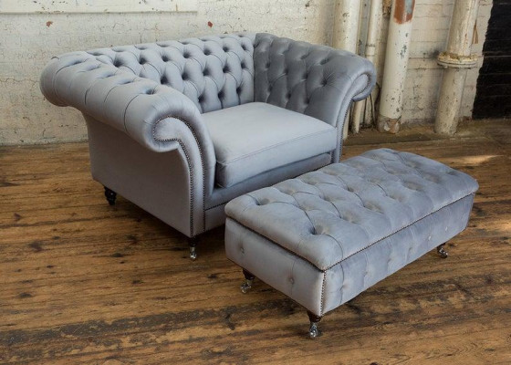 Chesterfield Hocker Fouss Sëtz Polster Ottoman Niewent Détente Textil Lieder Nei