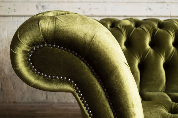 Klassesch Sofa 2 Sëtzer Chesterfield Couch Textil Samt Kristaller Gréng Samt Nei