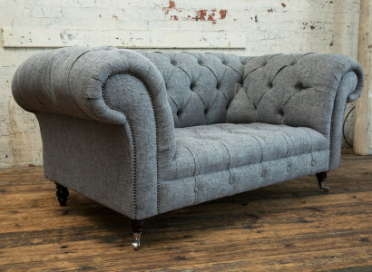 Luxus 2-Sëtzer Couch Polstersofa Lieder Stoff Couchen Chesterfield Garnitur Nei