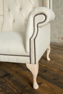Chesterfield Ousseressel Anzelsëtz Sofa Couch Polster Samt Lieder Stoff Relax Nei