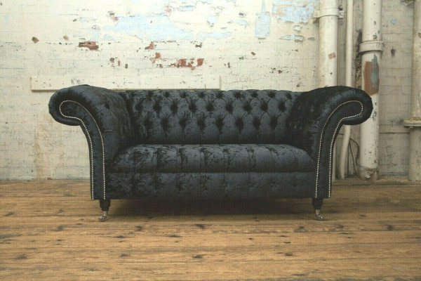 Luxus Chesterfield 2-Sitzer Couch Polster Sofa Textil Stoff Garnitur Nei Couchen
