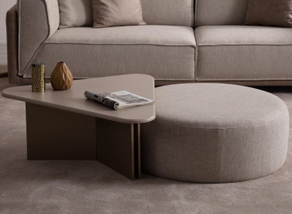 Beiger Wunnzëmmer Set Designer Holz Couchtisch Polster Hocker 2 teileg Set