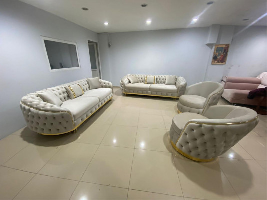 Designer Wunnzëmmer-Set bestehend aus 2x 3-Sëtz Sofaen + 2x Still, 4-Teiler.