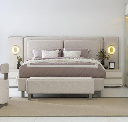 Komplett Schlofzëmmer Miwwel Set Bett mat Bänk 2x Nuechtdëscher 3tlg Nei