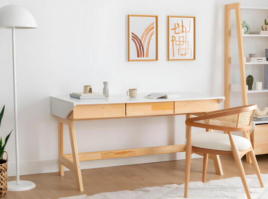 Hellbeige Schreifdësch Luxusaarbechtszëmmer Designer Holzdëscher