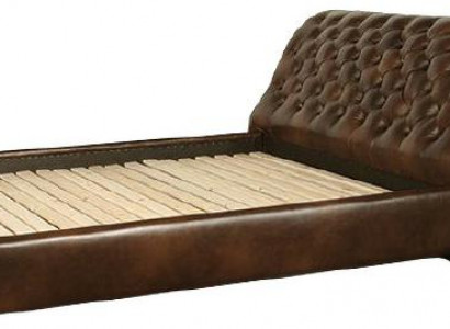 Chesterfield Grouss Bett Polsterbett Duebelbett Antiquéiert Edele kinnekleche Bett NEI