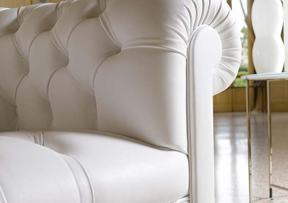 Chesterfield Sofa Couch Polstersofa Klassesch 2-Sëtzer Sëtz Lieder Schaffhuet.