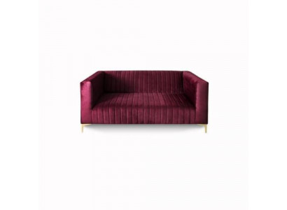 Stilvollt, super-bequemt 2-Sëtzer-Sofa a Violett gëtt zu engem helle Akzent an ärem Interieur.