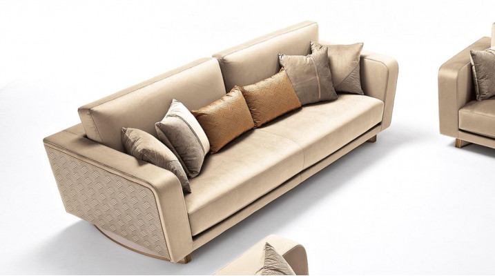 Designer-Däischlafer-Polstersofa mat modernen Design fir de Wunnzëmmer.