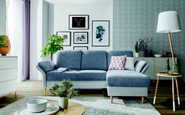 Stilvoll a formvollendegt Ecksofa am modernen Stil zu engem bezuelbare Präis ze kafen.