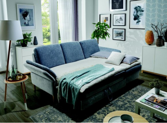 Stilvoll a formvollendegt Ecksofa am modernen Stil zu engem bezuelbare Präis ze kafen.