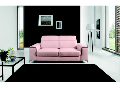 E e respektabelt modernes a komfortabelt 2-Sëtzer-Sofa an engem stilvollen rosa Faarf.
