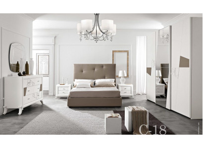 Stilvoll Designer-Kommode aus Naturholz vum italienesche Miwwelhersteller
