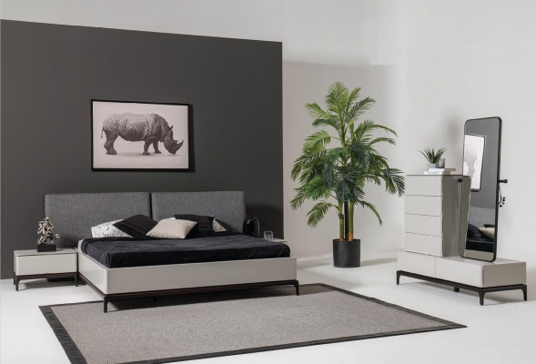 Bett 2x Nuetsdësch Kleederschaf Luxus Holz Schlofkummer Hotel Ausriichtung 4 Deeler.