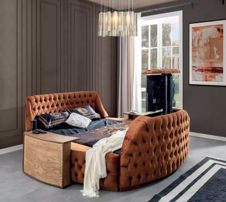 Chesterfield Bett Polster Design Luxus Better Hotel Braun mat TV Fernseher