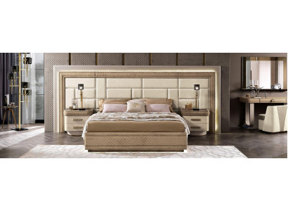 Schlofkammerschmöbel Bett massivt Beige Italienscht Möbel Holz Duebelbett