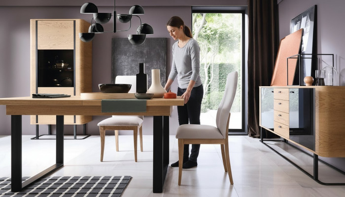 Heemzëmmer-Miwwel-Saz vun héijer Qualitéit Vitrinn + Iessdësch + Sideboard Kommode