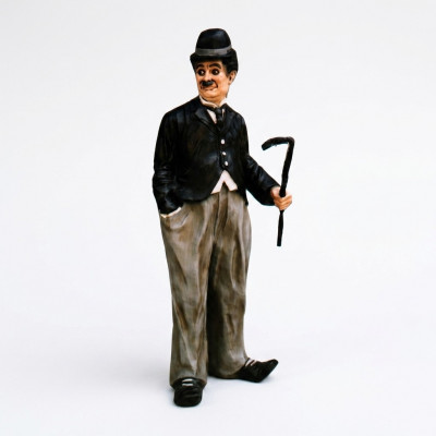 Design Chaplin Figur Statue Skulptur Figuren Skulpturen Dekoratioun Deko 5358 Nei