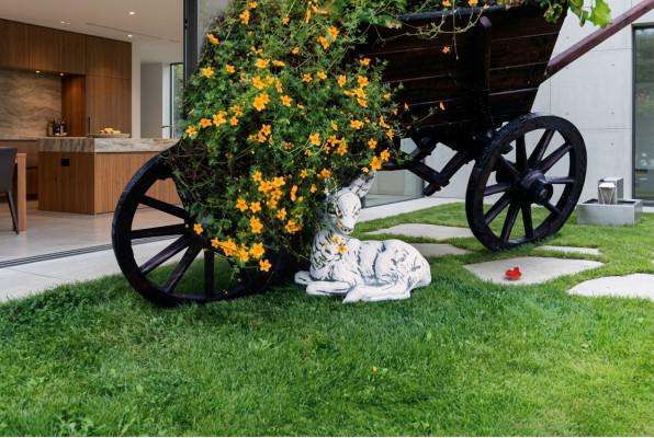 Garten Dekoratioun Bambi Statu Skulptur Figuren Skulpturen Designer