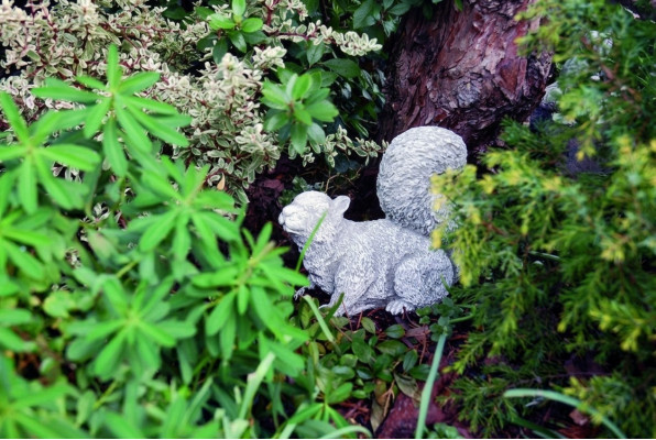 Gaart Dekoratioun Eekättchen Terrass Steen Figuren Figur Deko Statuette