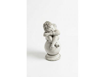 Grafdekor Steendekoratioun Engel Figur Skulptur Gott Helleg