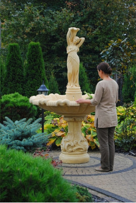 Zéierbrunnen Sprangbrunnen Brunnen Gaart Dekoratioun Fontaine Weier ELENA NOEMI