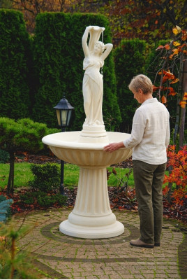Sprangbur Gaart Weier Pëtz Steepëtz Gaartpëtz Fontaine 182cm