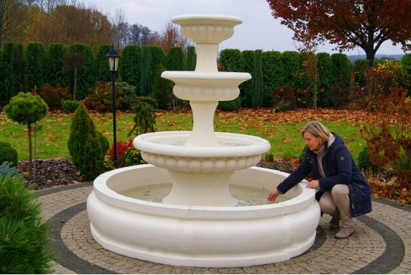 Becke fir Zéierbrunnen Sprangbur Schoulpter Brunnen Gaart Fontaine Weier Nei