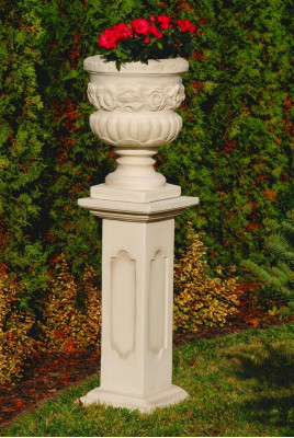 Blummekuerf Këscht Blummen Vaas Gefäss Gaart Terrass Dekoratioun Statue Figuren