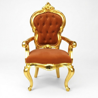 Elegante Barockstull am originale orangefaarwege Faarftoun mat glänzende gëllfaarwege Stëtzen.