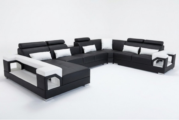 Ecksofa mat ergonomescher Réckelee an funktionelle Armleenen
