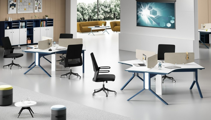 Dëscher Büro Miwwelen Ariichtung Dëscher Callcenter Holz 3 Aarbechtsplazen