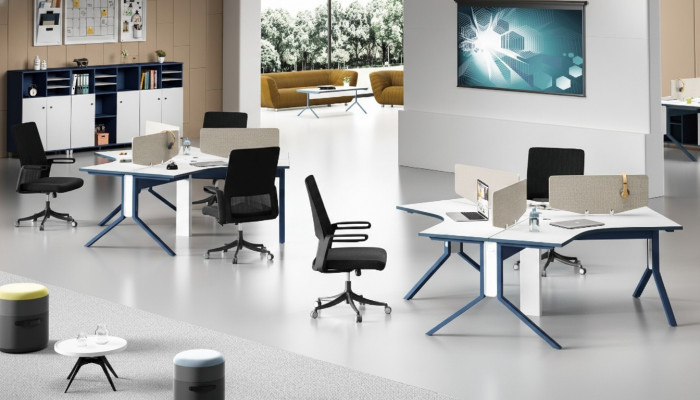 Dëscher Büro Miwwelen Ariichtung Dëscher Callcenter Holz 3 Aarbechtsplazen