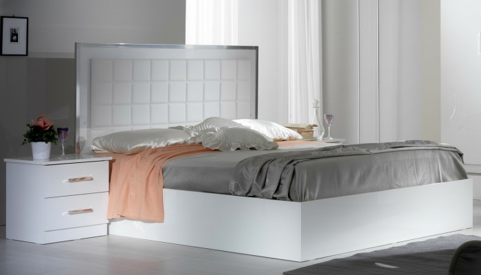 Bett 2x Nuetsdësch 3-tlg. Schlofkummer Set Design Modern Luxus Better Grupp Nei