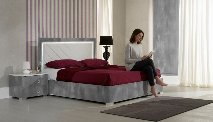 Design-Schlofkummer 3tlg. Bett 2x Nuetsdësch Klassesche Luxus Better Set Miwwelen