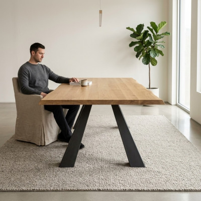 Iessdësch Holzdësch Holz Dëscher Dësch Iesszëmmer Massiv Vollholz Miwwelen Wunnzëmmer