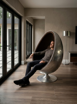 Design Retro Lounge Still Sëtz Ee Ball Sëlwer Dréiend Aviator Raum
