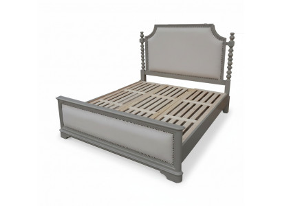 Elegante Doppelbett mat klasseschem Design an luxuriéiser Kappstull.