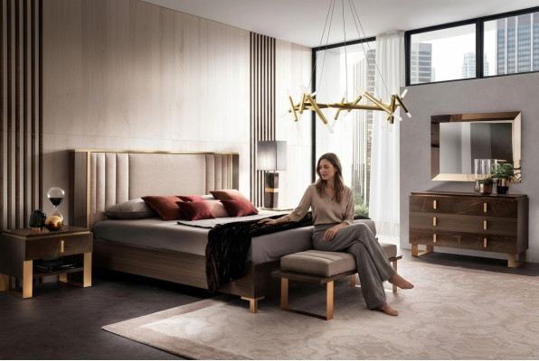Designt Schlofzëmmer 6-deeleger Komplett Set Bett Nuetsdësch Kommode Arredoclassic