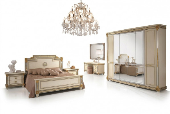 Schlofzimmer Set Design Modern Luxus Miwwelen Bett 2x Nuetsschaf 7 Deeler. Italien Nei