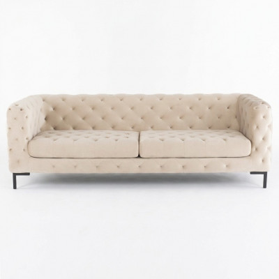 Beige Designer Chesterfield Dräisëtzer Luxus Wunnzëmmer Couch