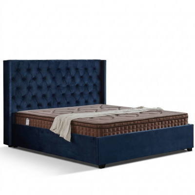 Kinneksblo Schlofzëmmer Bett Këssen Duebelbetter Chesterfield Design