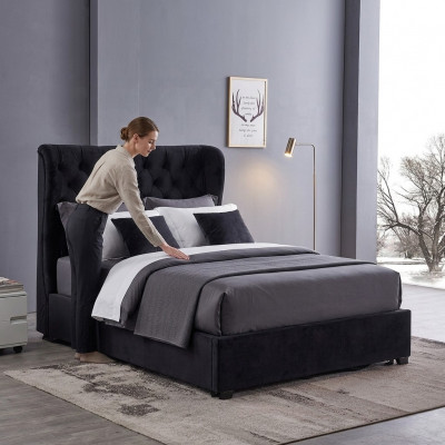 Schwaarzt Chesterfield Polsterbett Luxus Schlofzëmmer Deko Design Better Lieder