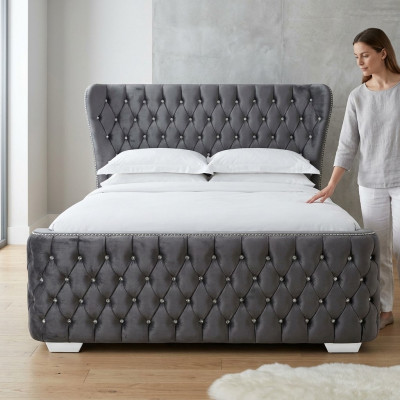 Chesterfield Hotel Duebel Liederbett Schlofzëmmer Polster Luxus Better 200x200