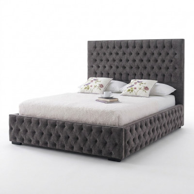 Grau Chesterfield Duebelbett Hotel an Schlofkummer Better