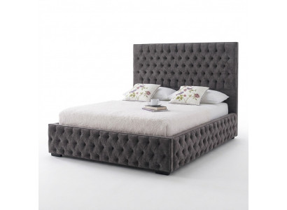 Grau Chesterfield Duebelbett Hotel an Schlofkummer Better